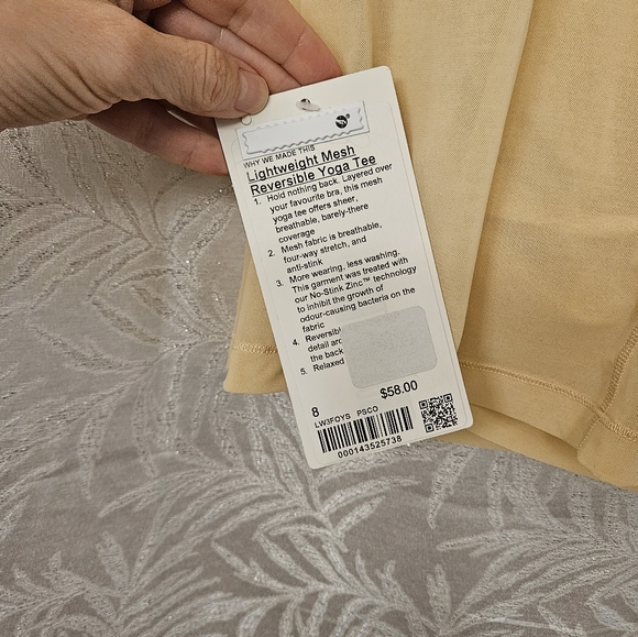 NWT Lululemon Reversible Mesh tee - Picture 4 of 6